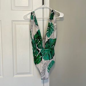 Cupshe M leaf print one piece swimsuit
